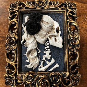 Gothic Frame